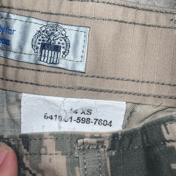 Sage green camo cargo pants - Picture 3 of 6